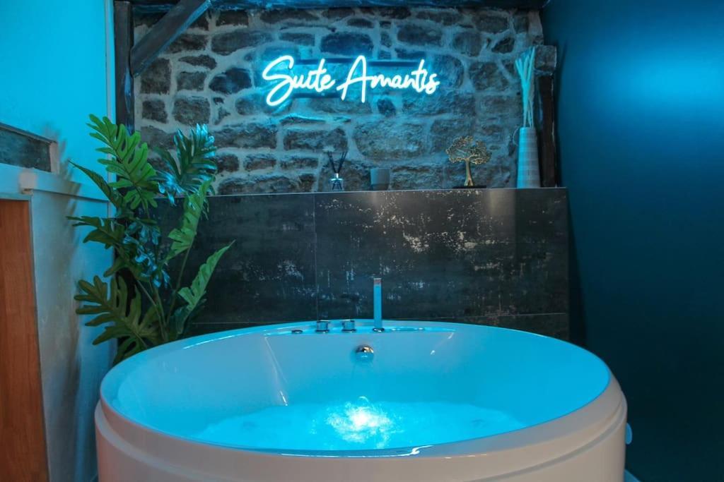 SUITE AMANTIS évadez vous dans l'univers MYKONOS Saint-Chamond Extérieur photo